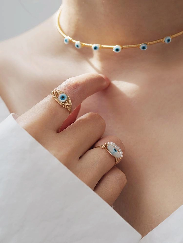 Lover's Eye Ring Is Inlaid With Gold