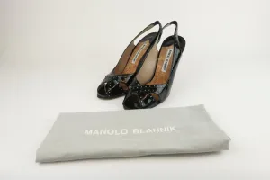 Manolo Blahnik Slingback Sandalen Schwarz Perforiertes Lackleder Größe 38.5 Peeptoe Pumps