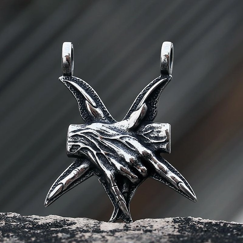 Men's And Women's Fashion Three-dimensional Pendant Titanium Steel Necklace