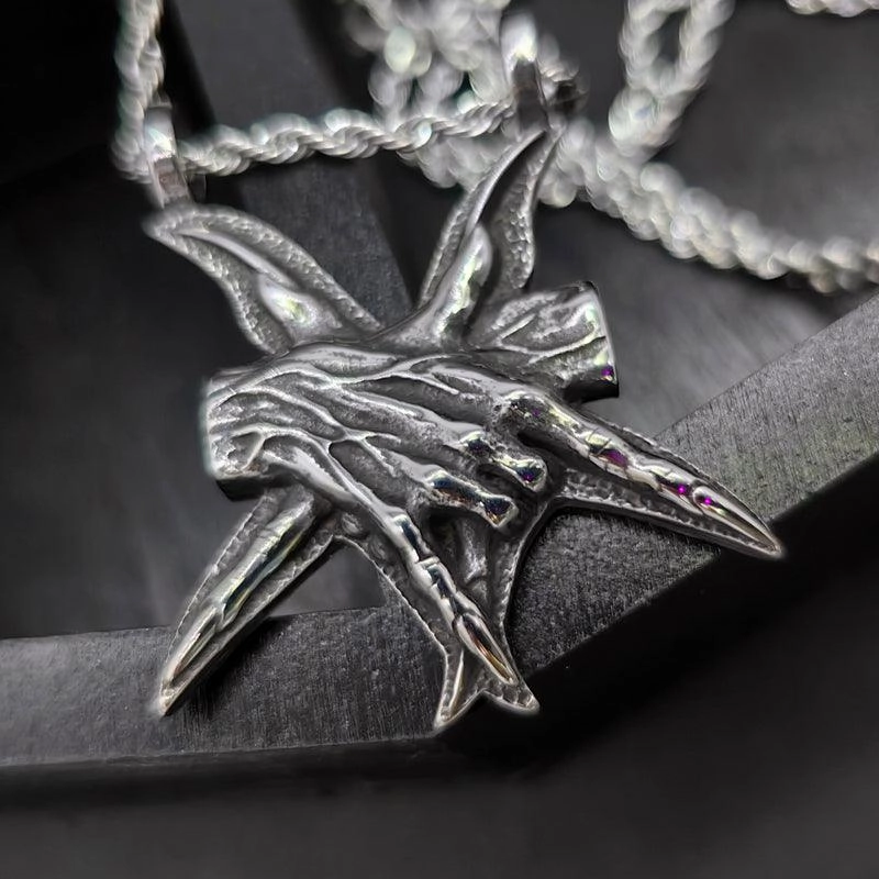 Men's And Women's Fashion Three-dimensional Pendant Titanium Steel Necklace 