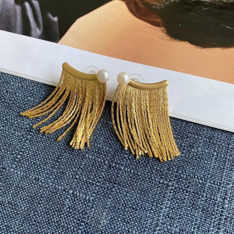 Metal Tassel Chain Freshwater Pearl Stud