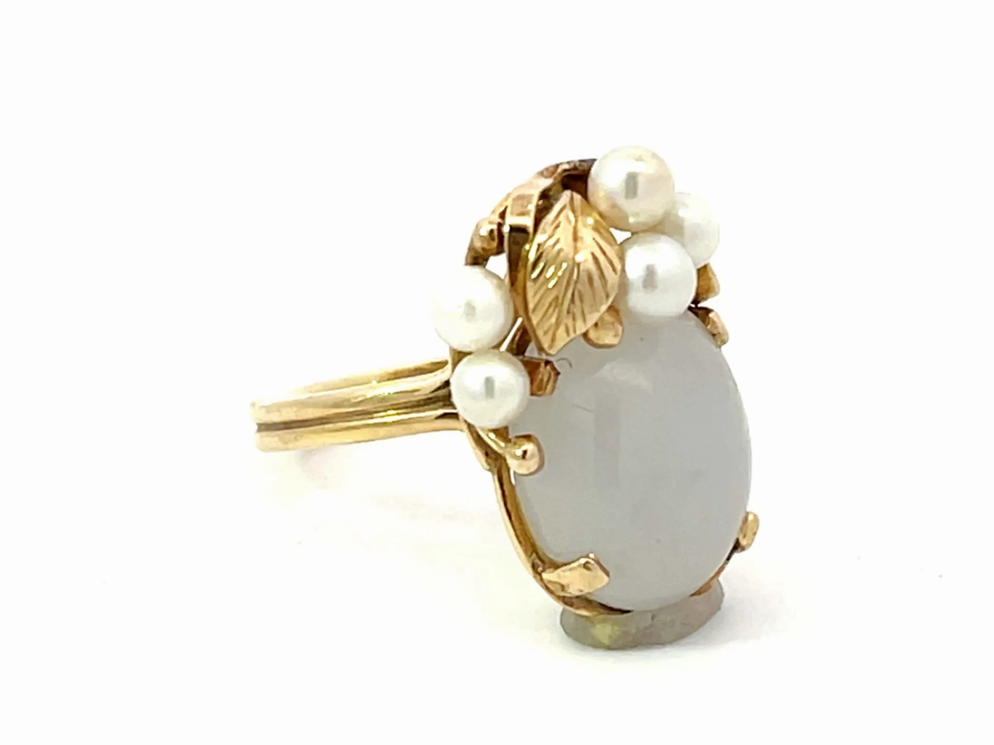 Mings Hawaii Oval Cabochon White Jade Pearl Leaf Ring 14k Yellow Gold