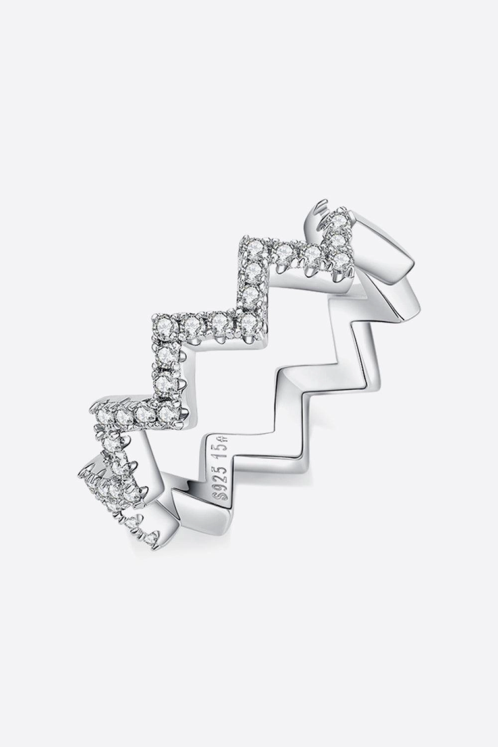 Moissanite Wavy Band Ring 