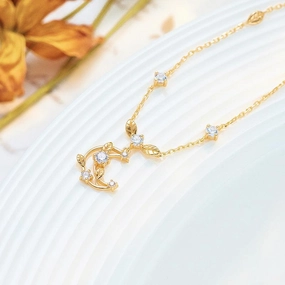 Moon Necklace Woven With Leaves 