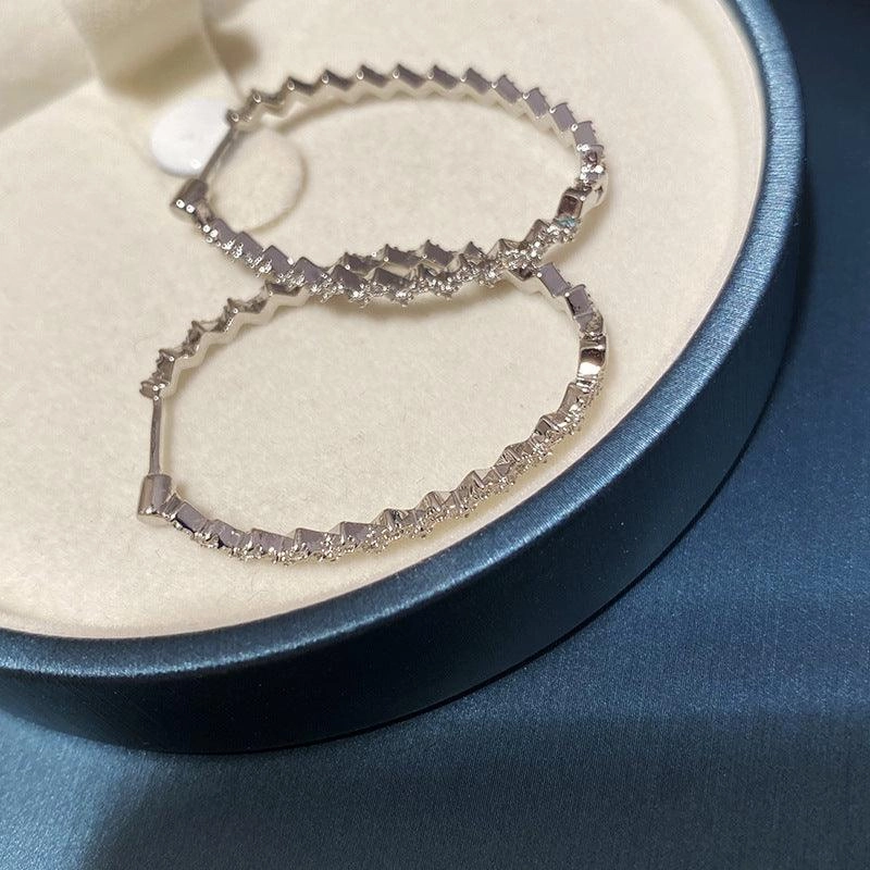 Mosan Diamond Wave Fashion Geometry Earrings