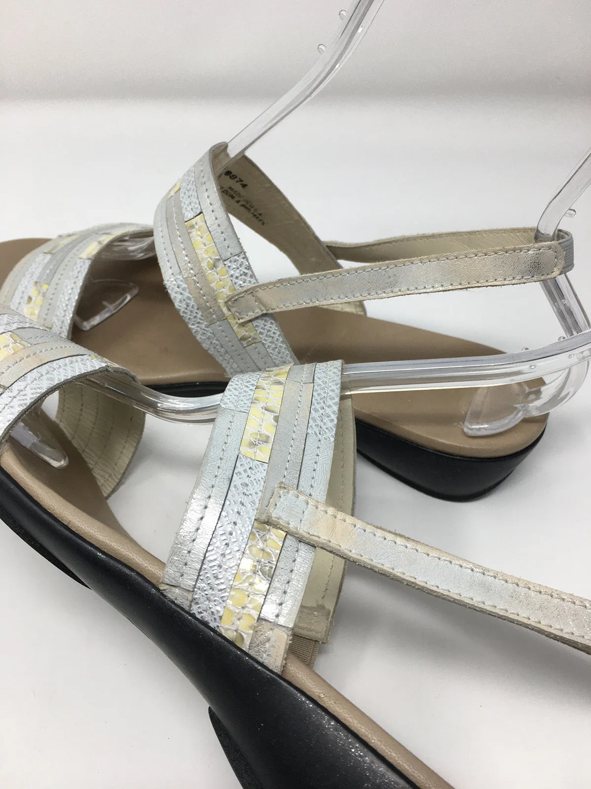 Munro Größe 11 Elfenbein-Patchwork-Sandalen