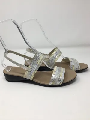 Munro Größe 11 Elfenbein-Patchwork-Sandalen