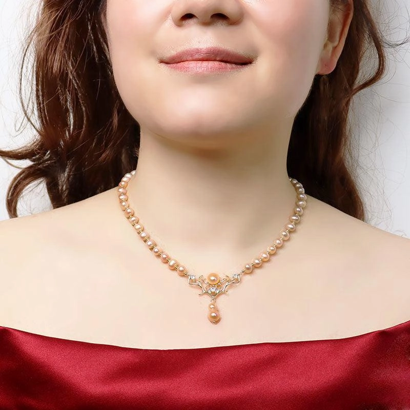 Natural Freshwater Pearl Deer Horn Necklace