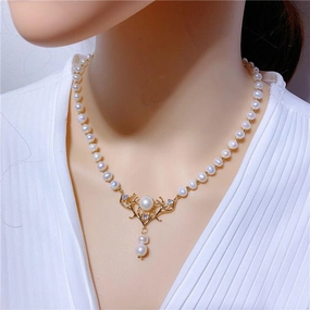 Natural Freshwater Pearl Deer Horn Necklace 