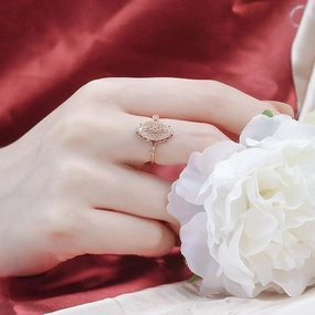 Natural White Shell Vintage Style Ring 