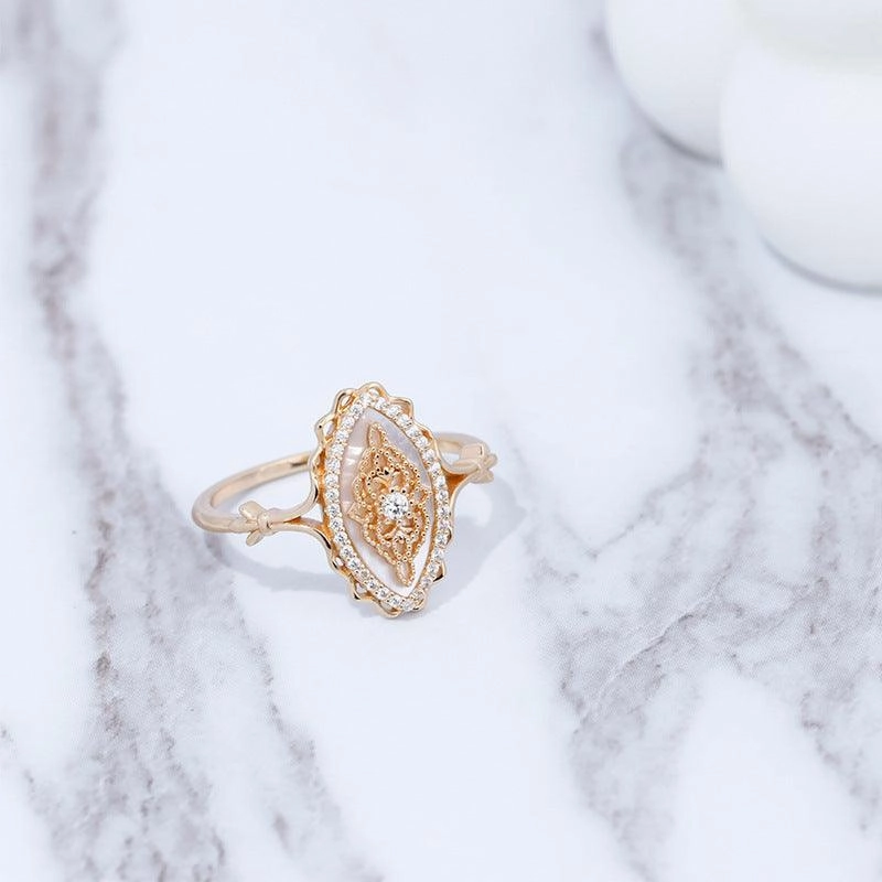 Natural White Shell Vintage Style Ring