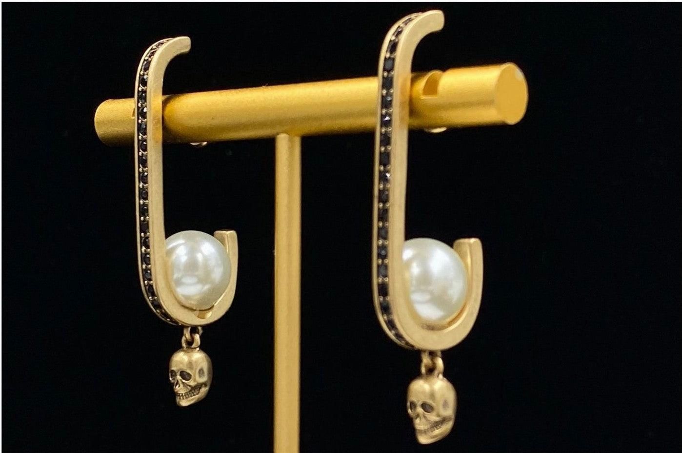 New Skull Head Women's Pearl Brass And Diamond Earrings