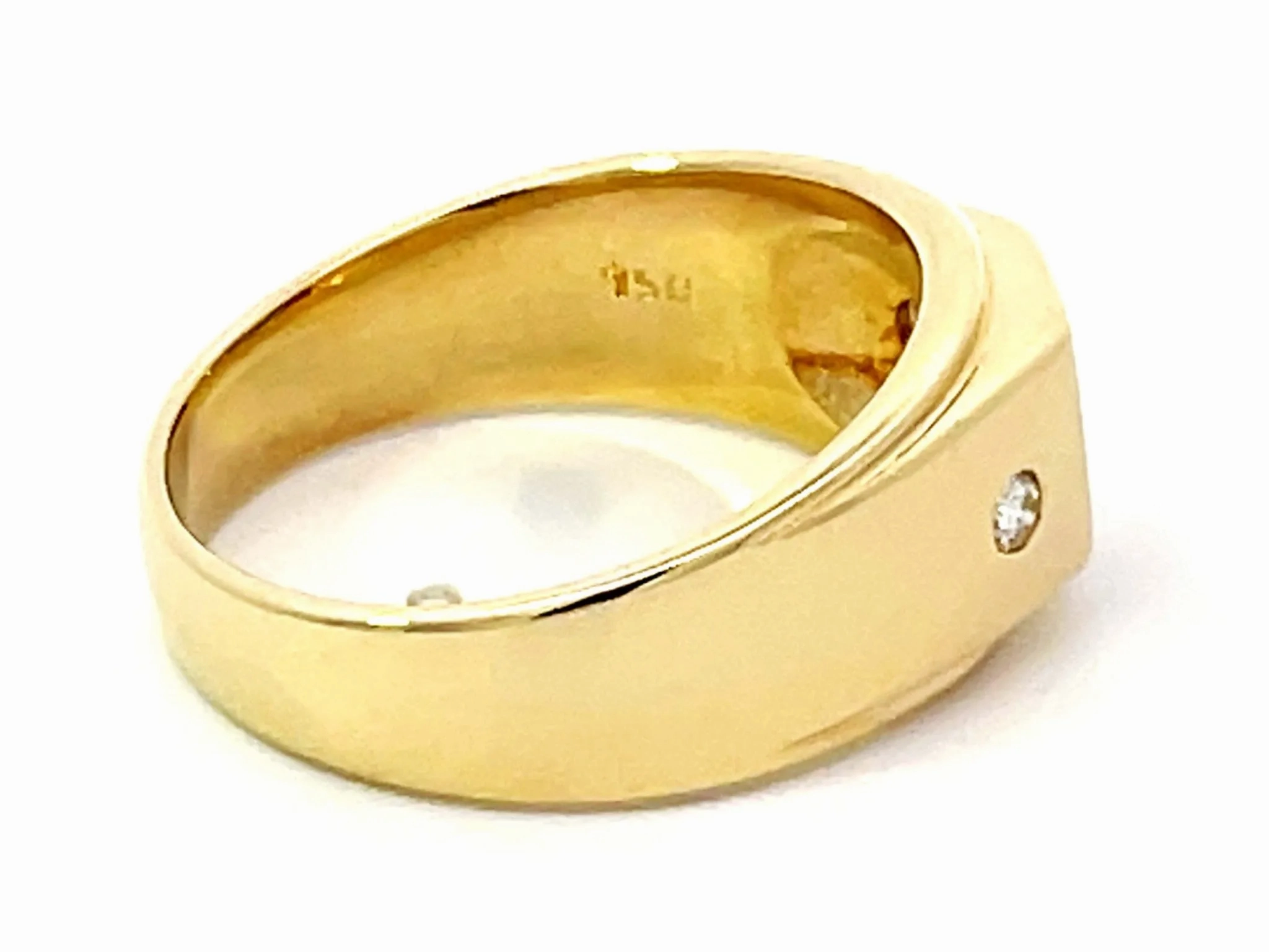Oval Burma Red Ruby and Diamond Ring 18k Yellow Gold