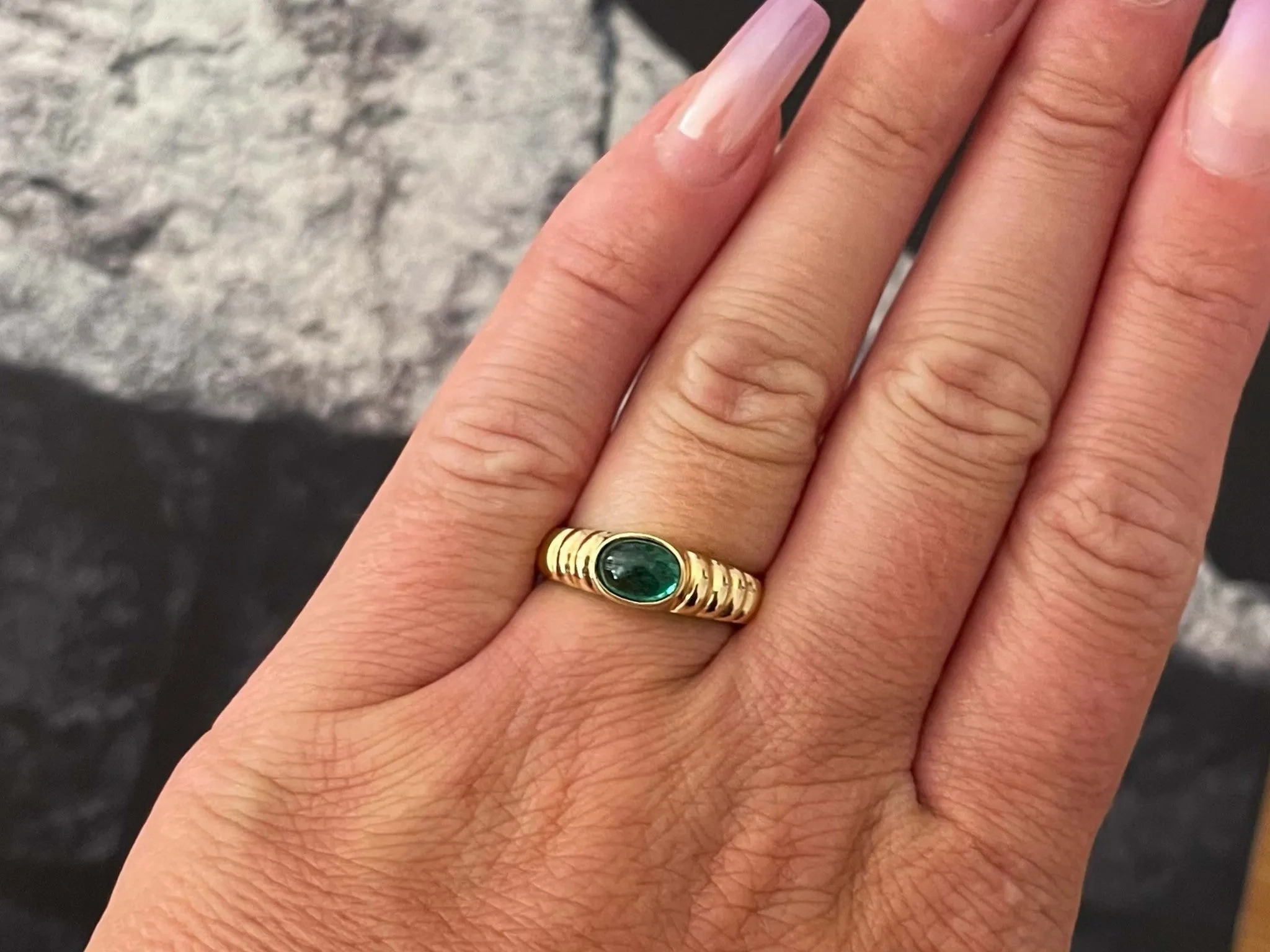 Oval Cabochon Green Emerald Ribbed Band Ring 14k Yellow Gold