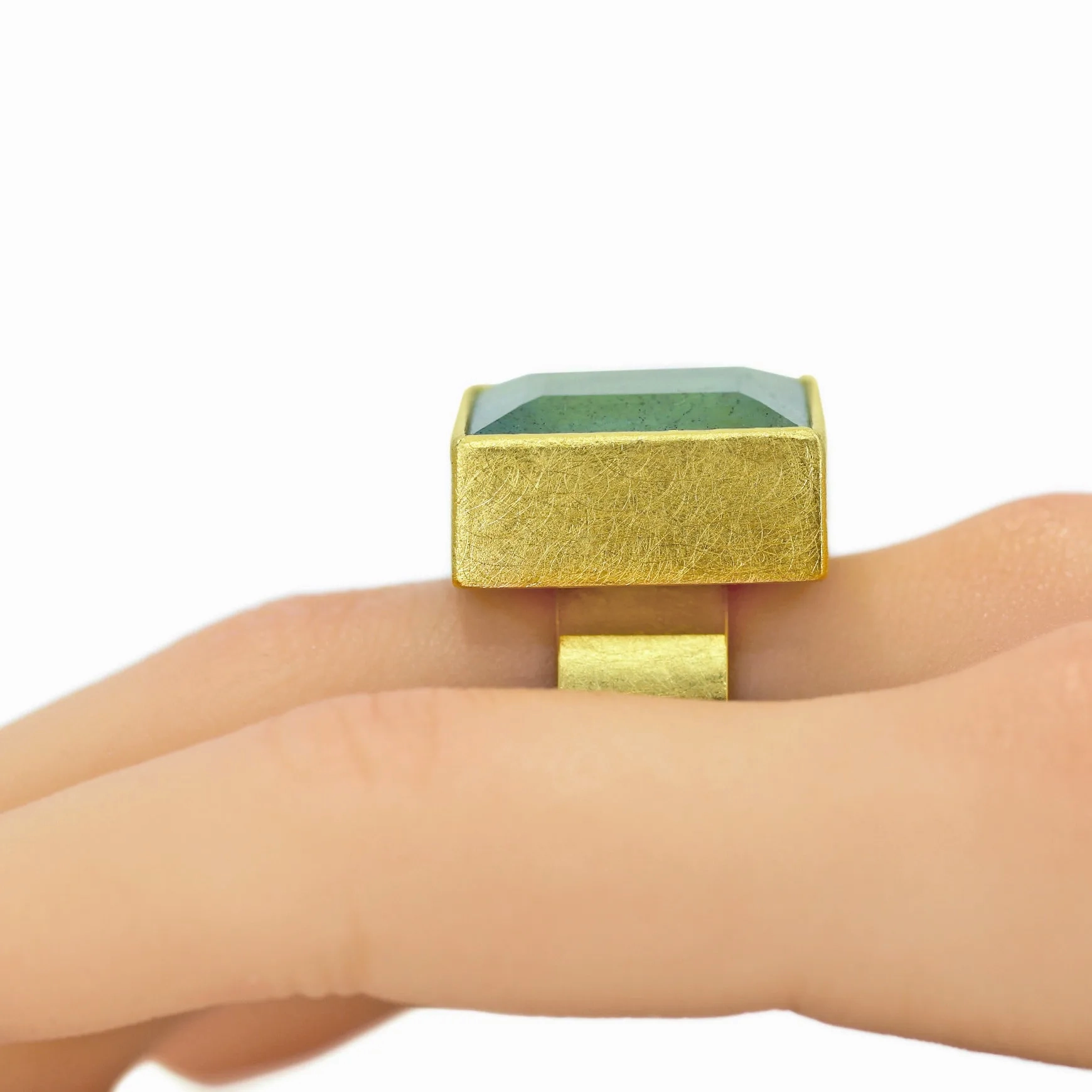 Petra Class 28 Carat Blue Green Faceted Aquamarine Square Gold Ring