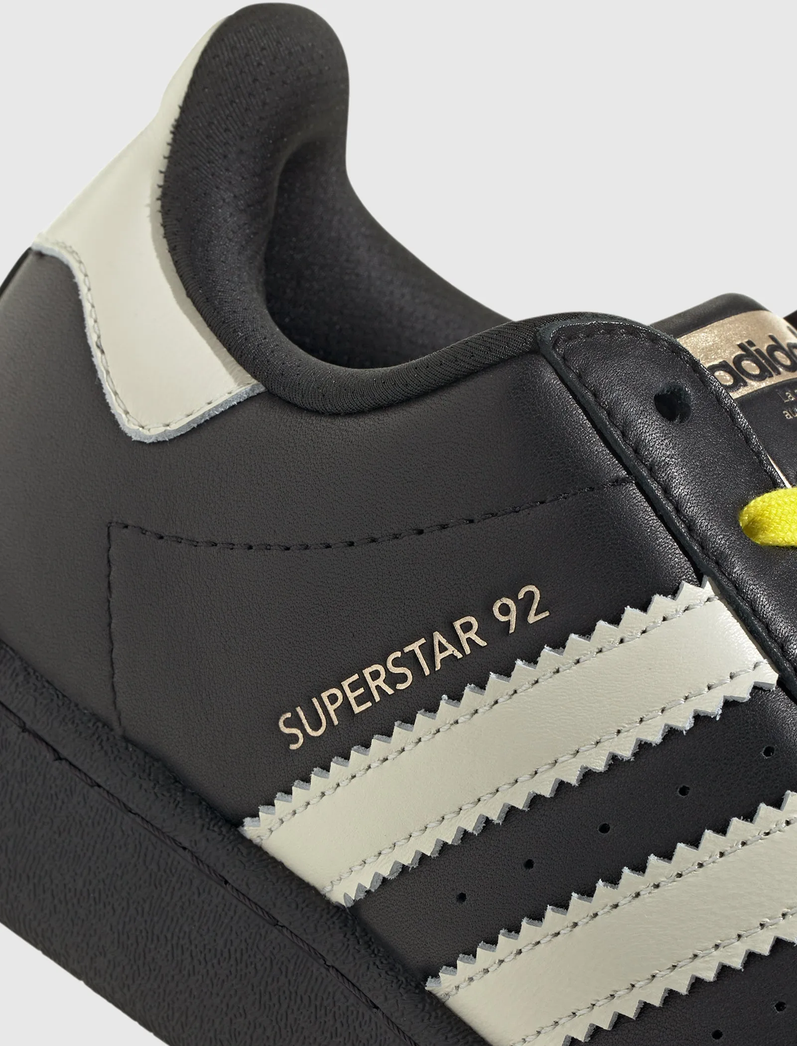 PHARRELL WILLIAMS SUPERSTAR 92 
