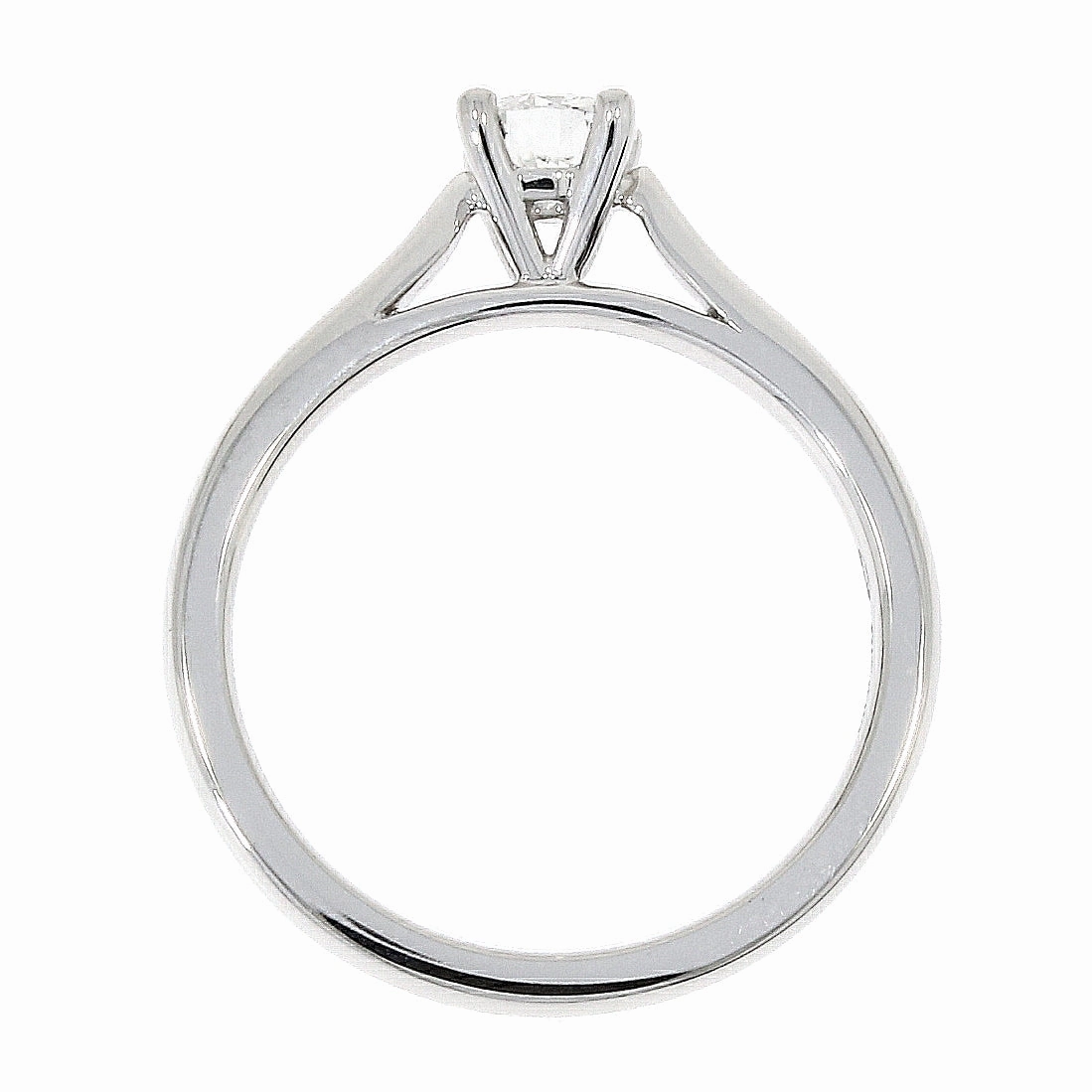 Platinum 4-claw round brilliant cut Diamond solitaire ring