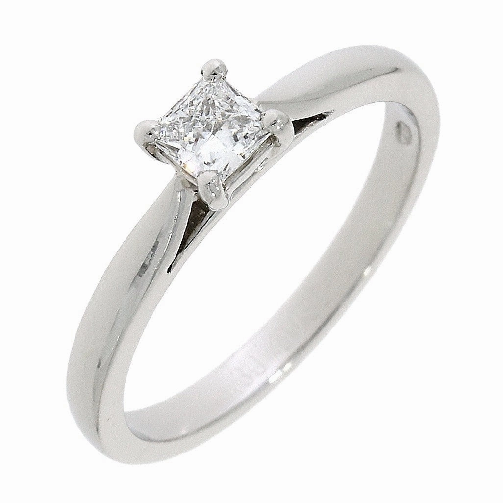 Platinum princess cut Diamond solitaire 4-claw set ring texture-diamond  