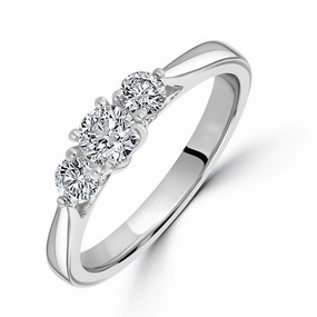 Platinum Round Brilliant Cut Diamond 3-Stone Ring texture-diamond  