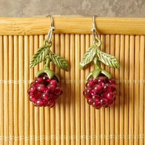 Raspberry Vintage Lacquer Earrings Garnet 