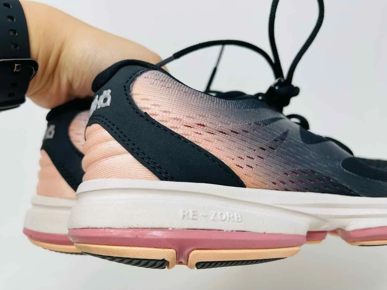 Ryka Größe 8 Bk/Pk/Wh Schnürsenkel Mesh-Schuhe Sneaker