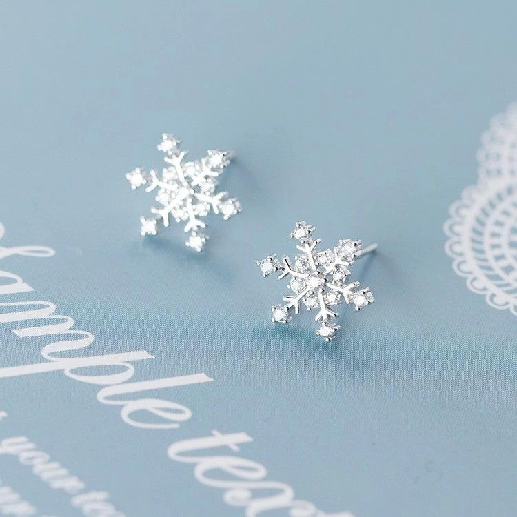 S925 Silver Small Temperament Snow Flower Earrings