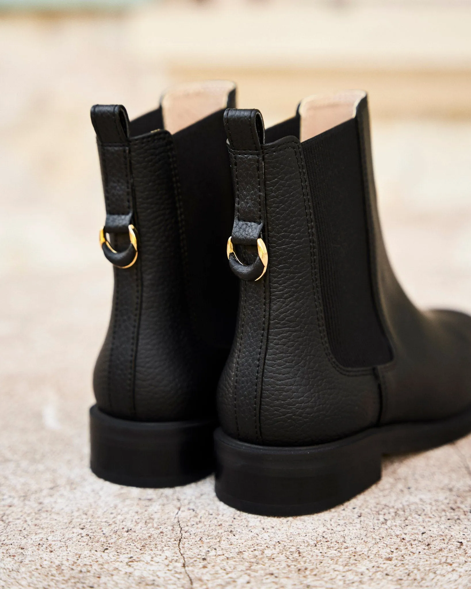 Geheime vegane Leder Chelsea Stiefel | Schwarz