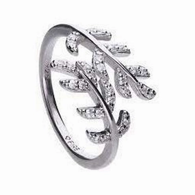 Silver Cubic Zirconia Set Leaf Crossover Ring, size K texture-silver-ornament  