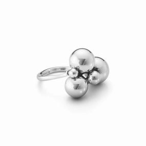 Silver Moonlight Grapes Ring texture-silver-ornament  