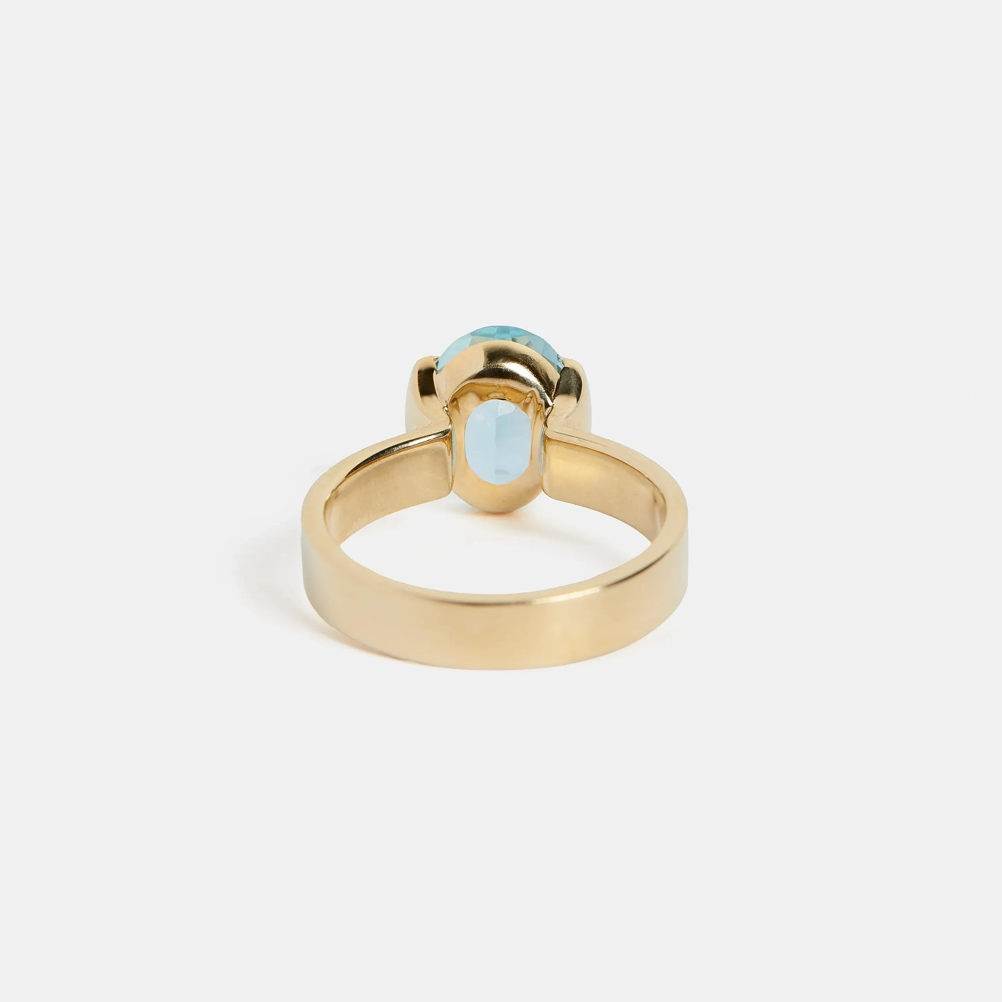 Silvi Ring with Aquamarine in Gold