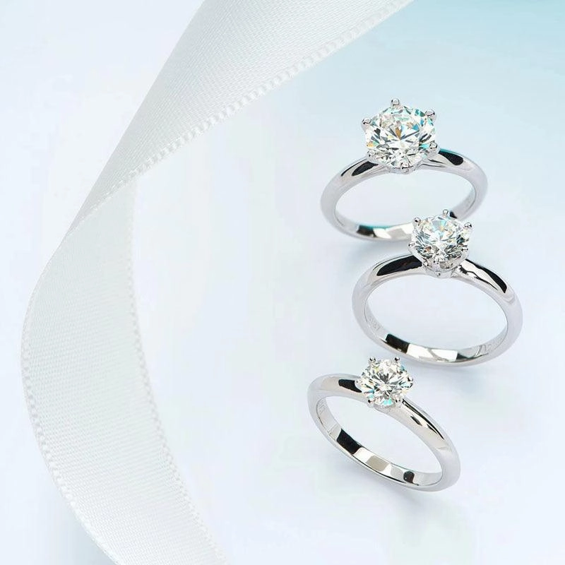 Six Claw Diamond Ring Female Simulation 1 Carat Two Silver T