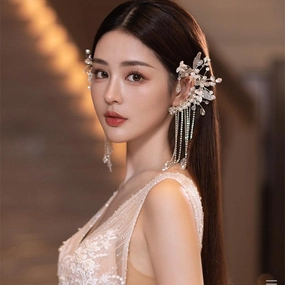 Small Flower Crystal Tassel Ear Loop 