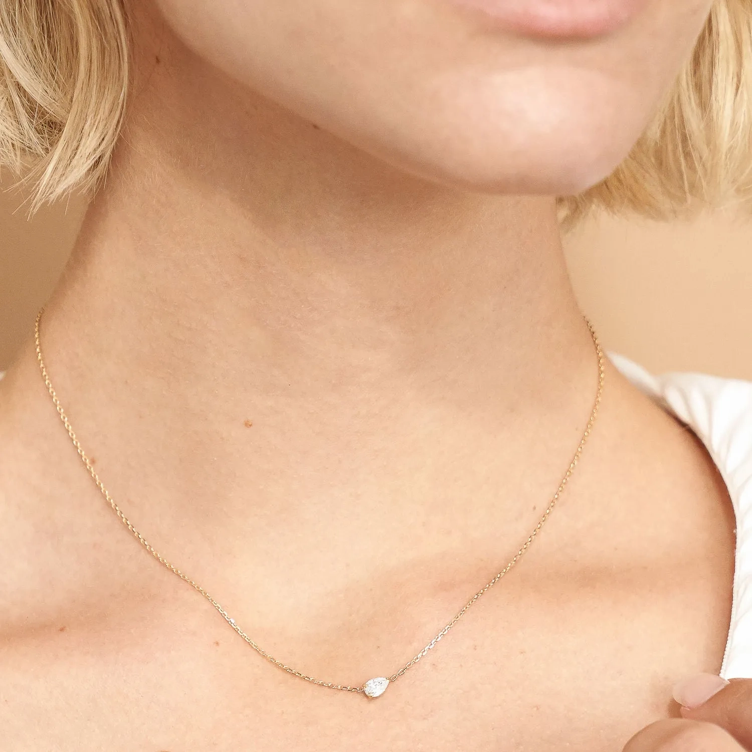 Solitaire Pear 14K Whitegold Necklace w. Lab-Grown Diamond