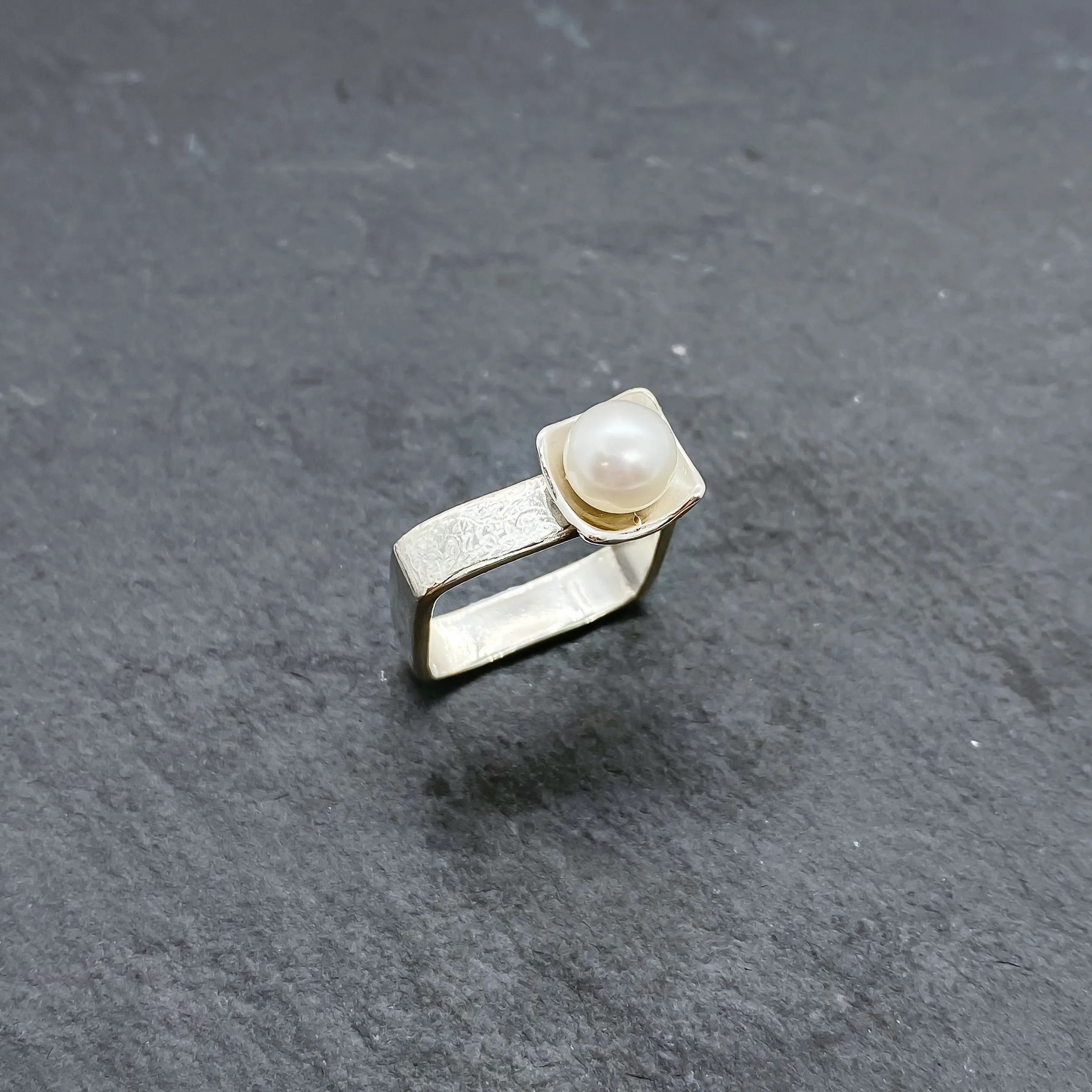 Square on Square Stacking Ring
