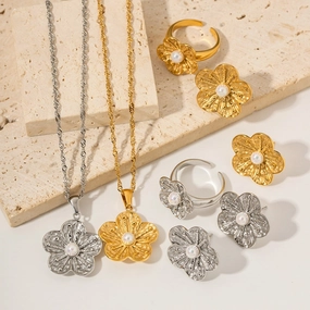 Stainless Steel Retro Flower Jewelry Set 