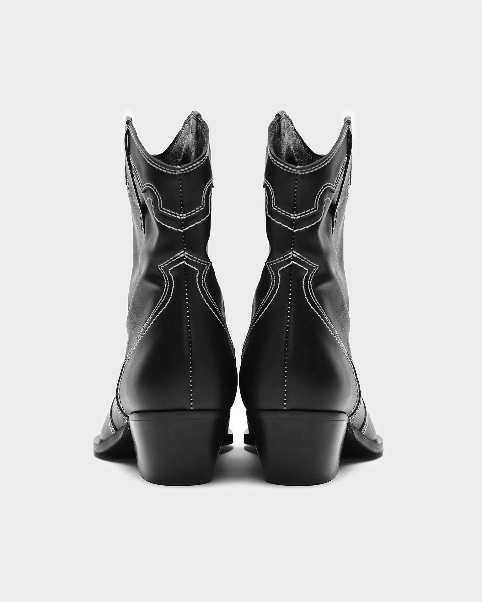 Stitchy Damen Cowboystiefel aus veganem Maisleder | Schwarz