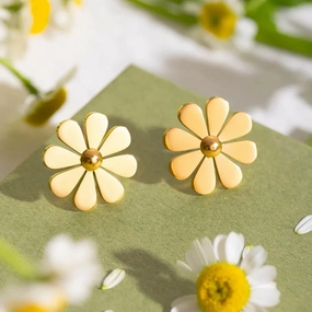 Summer Stainless Steel Light Luxury 18K PVD Plated Daisy Stud Earrings 