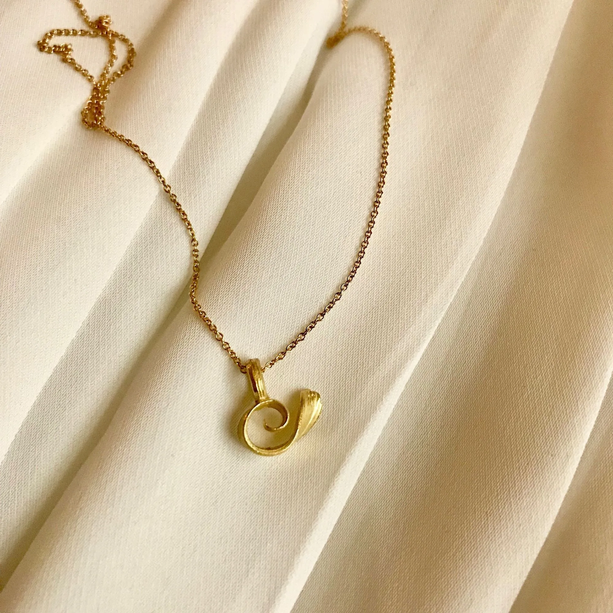 Swirl Necklace