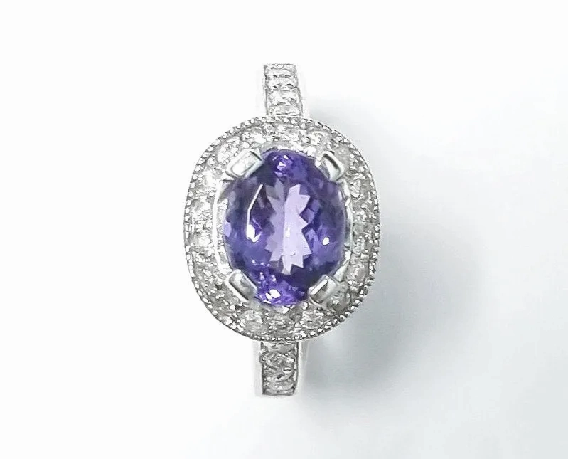 Tanzanite Oval Ring 2.1 cts