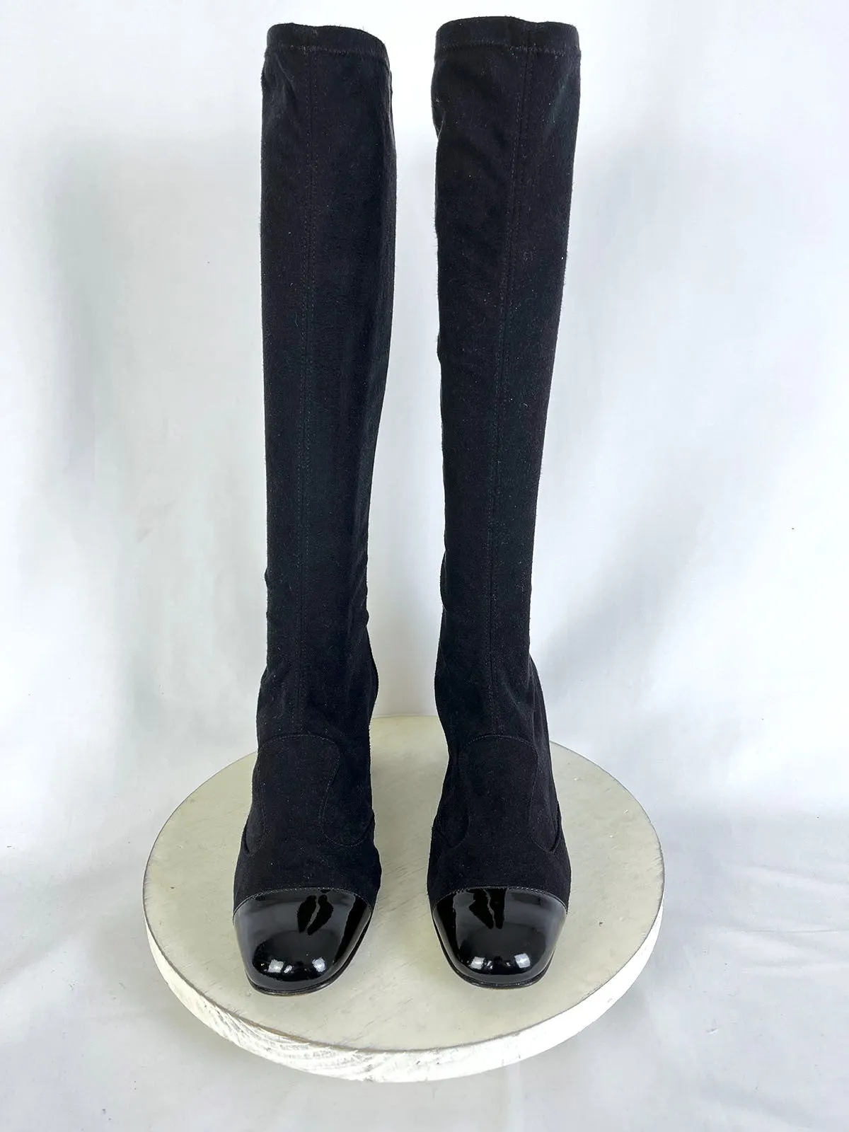 te casan Größe 10 (41) Schwarze Lack-Mikrofaser-Stiefel