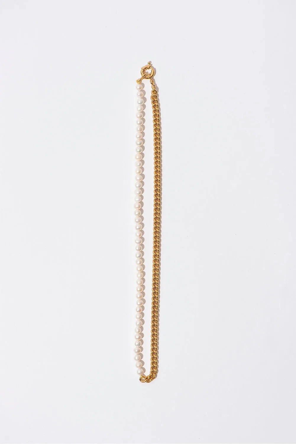 The 50/50 Medium Gold Plated Necklace w. Pearls