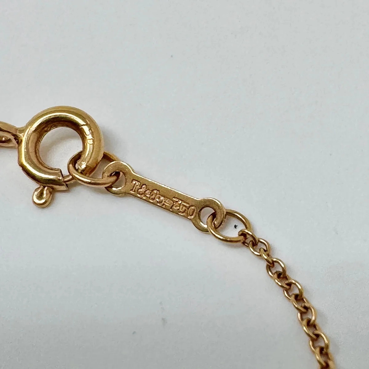 Tiffany &amp; Co. 18K Gold Diamond Paloma Picasso Graffiti &quot;Kiss&quot; Pendant Necklace