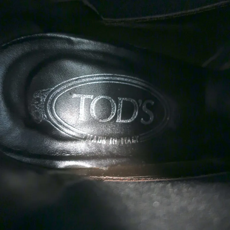 Tod's Wingtip Chelsea Stiefel Schwarz Wildleder Größe 39.5 High Heel Knöchelstiefel