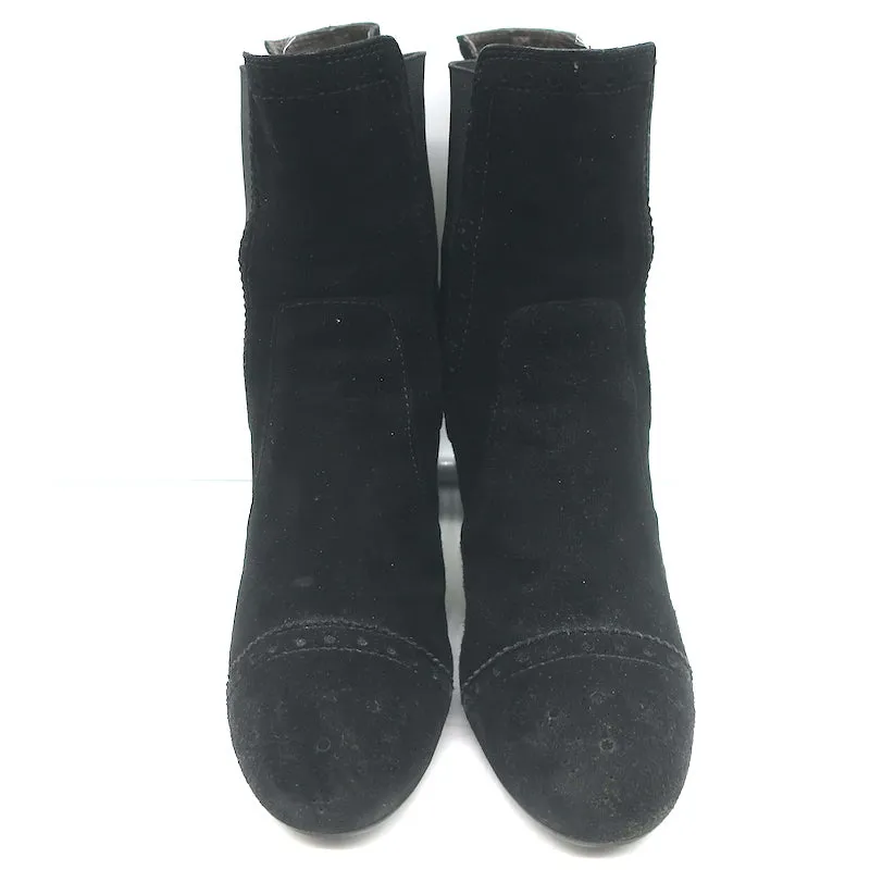Tod's Wingtip Chelsea Stiefel Schwarz Wildleder Größe 39.5 High Heel Knöchelstiefel