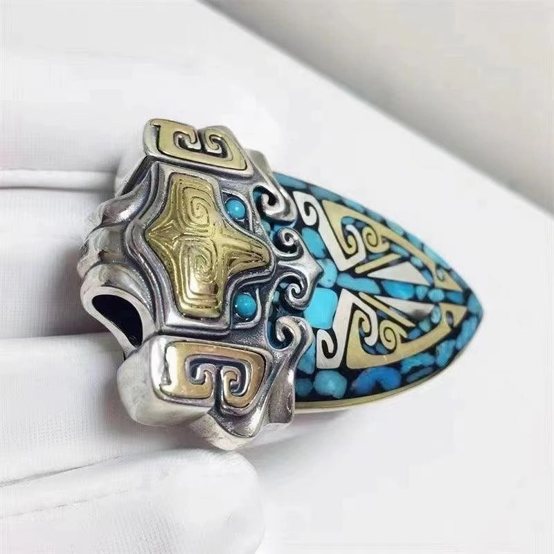 Ulan Flower Tao Tie Shield Necklace Pendant
