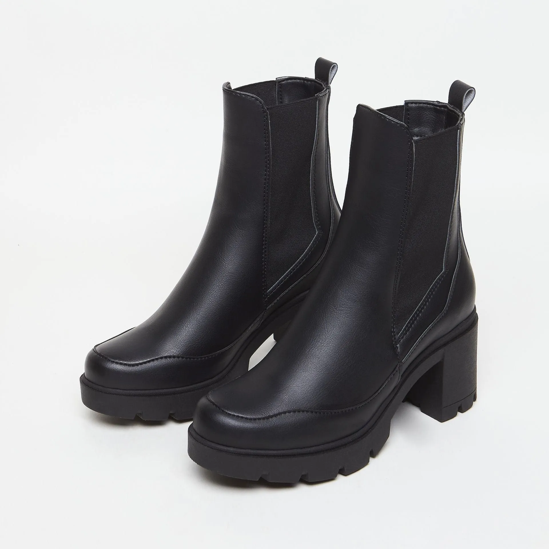 Vicky Vegan Leder Stiefel mit Absatz | Schwarz