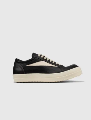 VINTAGE SNEAKERS 