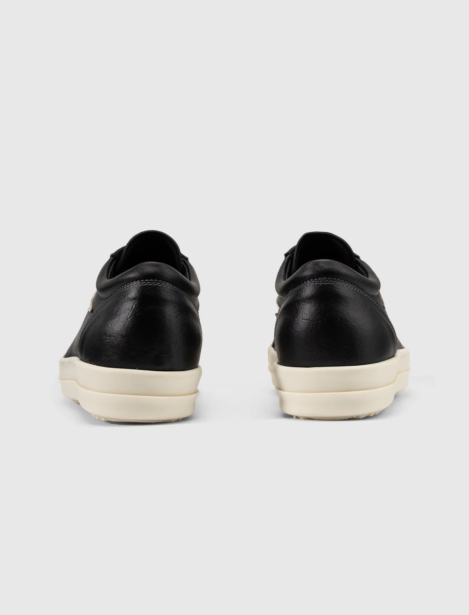 VINTAGE SNEAKERS 