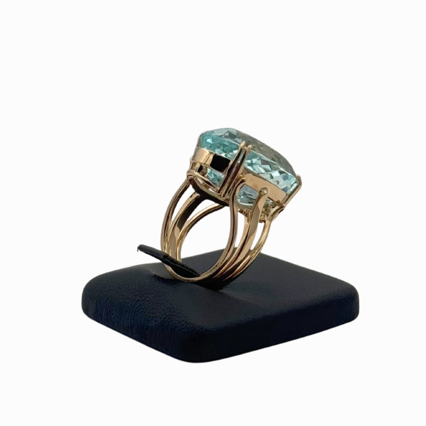 Vintage 14k Yellow Gold Triple Split Shank 22.0ct Aquamarine Ring
