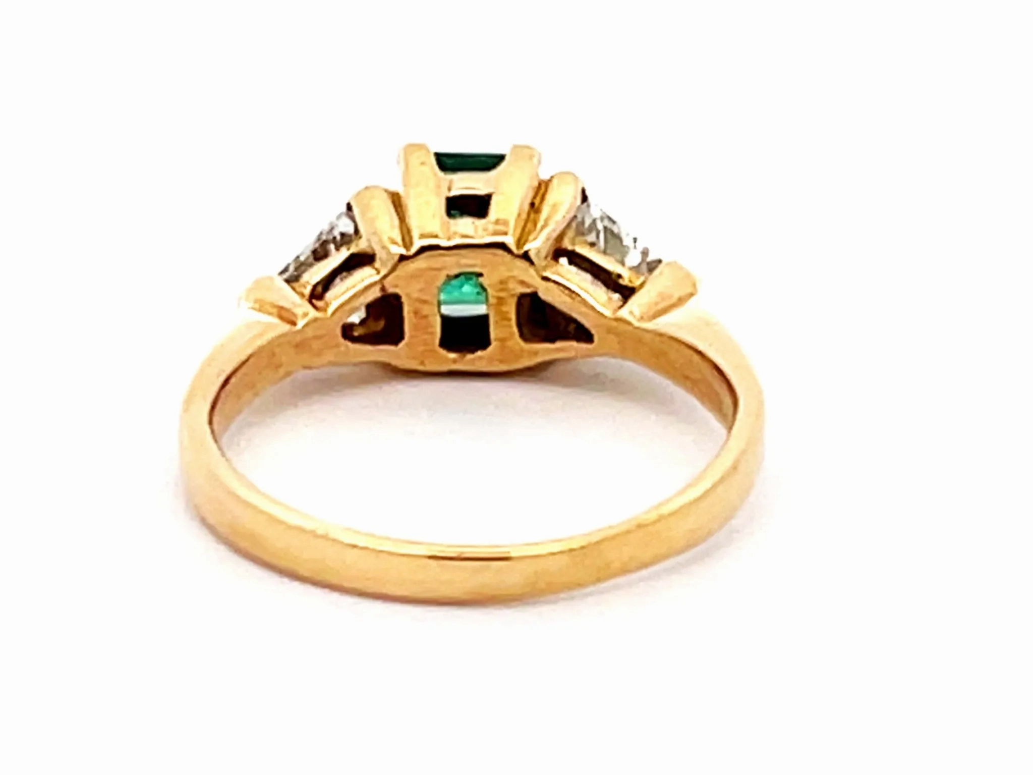 Vintage Green Emerald and Diamond Ring in 14k Yellow Gold